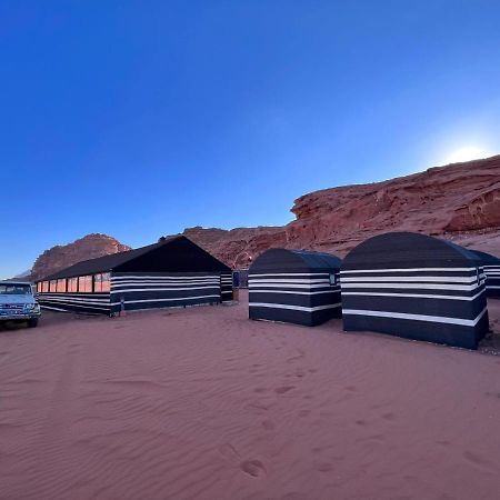 Wadi Rum Tents Luaran gambar